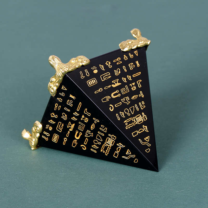 Egypt Crystal Obsidian Pyramid - Home Decor Egypt recension och pris